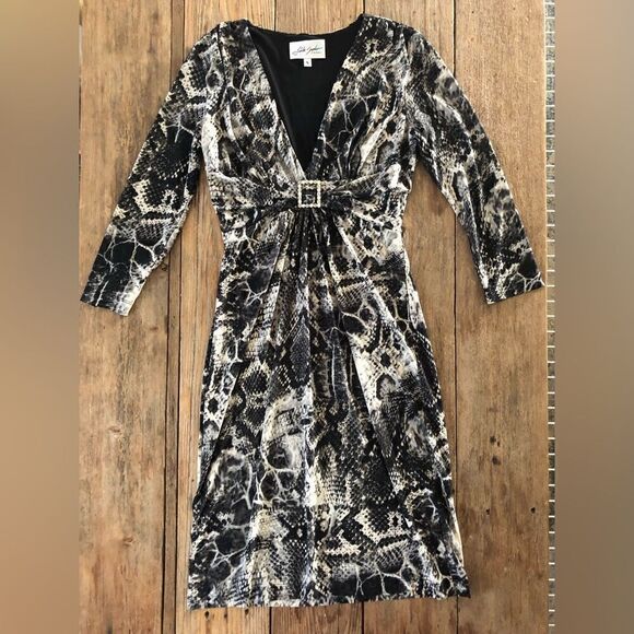 💕5️⃣✨Linda Segal dress✨snake skin print Sz Small retails for 98 - Picture 3 of 5